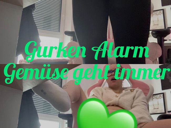 SexyJanaHot's Porno Video: Gurken Alarm - Gemüse geht immer !!!!