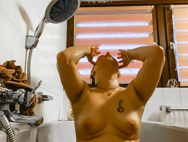 SexyJanaHot Porno Video: Badewannen Entspannung