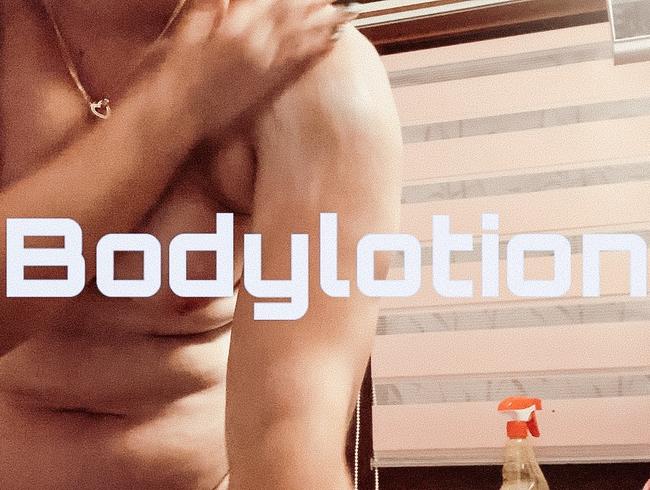 SexyJanaHot Porno Video: Bodylotion